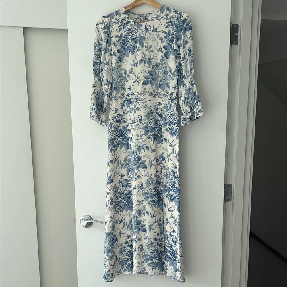 Reformation Carolena Dress in Pompadour, Blue and White Floral Long Sleeve - Picture 5 of 14